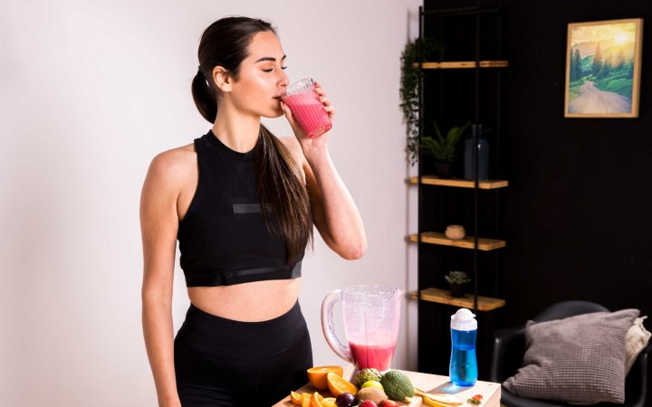 fitness-woman-drinking-detox-juice (1)